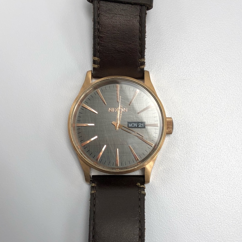 Nixon Sentry leather watch